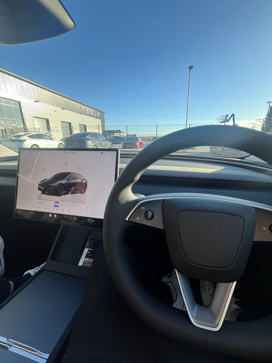 LadToDad_'s tweet image. Went to test drive a @Tesla today and this beauty in the showroom turned my son into a fan 😂