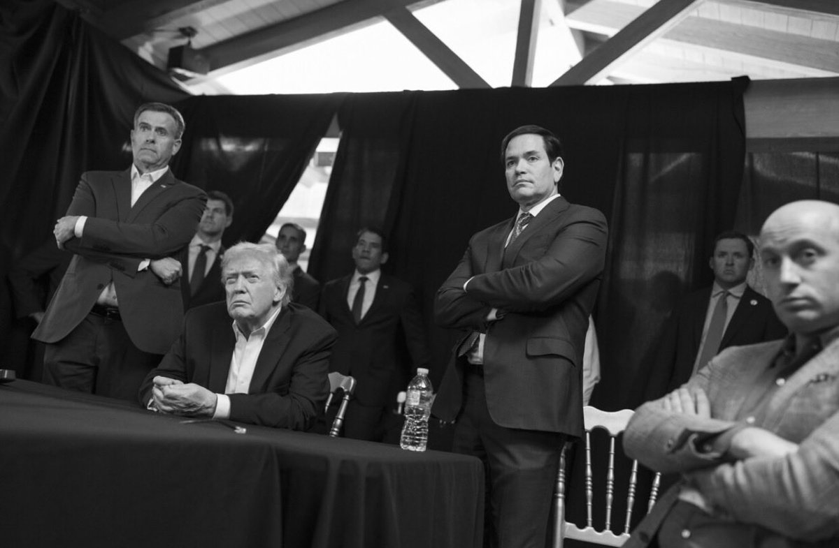 MAGAVoice's tweet photo. HOLY SH*T These are the most EPIC Photo’s on 𝕏

PRESIDENT TRUMP HAS SO MUCH AURA 🔥 https://t.co/guBXIrbkW1