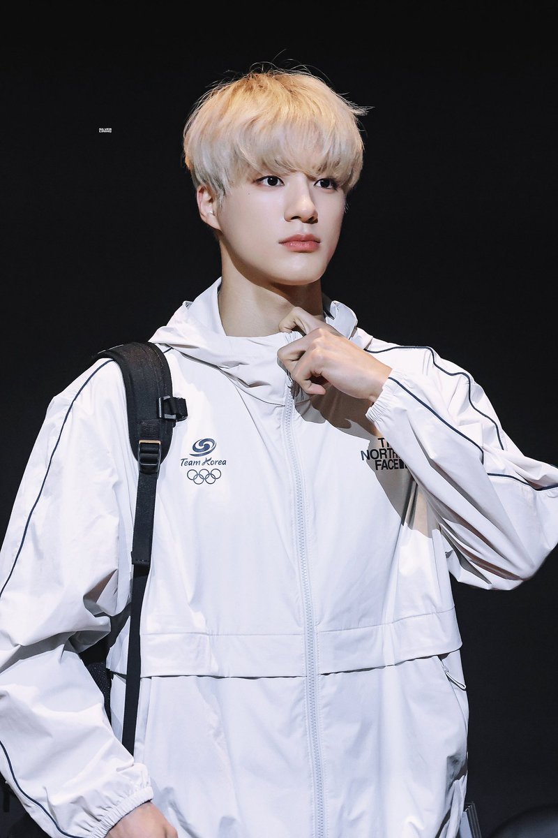 갤러리뒤지다가 제노가 너무 예뻐서