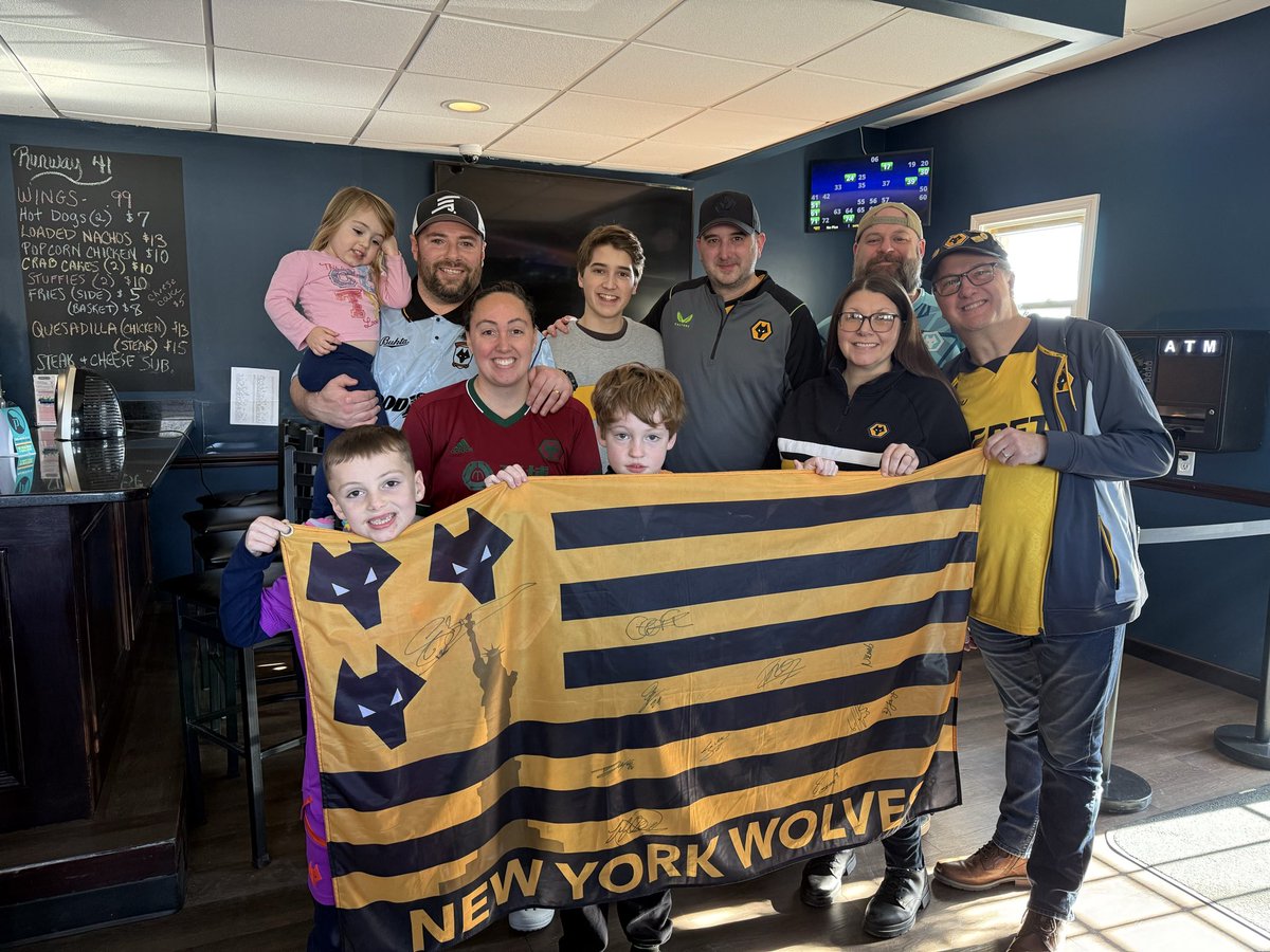 Ryan26Gray's tweet image. What a win and what a turn out for New England Wolves in Warwick Rhode Island today with our friends from NY Wolves 🐺 #outofdarkness #NEWolves #thegreatescape #wandererswillneverdie #USAWolves #myplmornings @wlwpod @wolvesfancast @Wolves @TalkingWolves