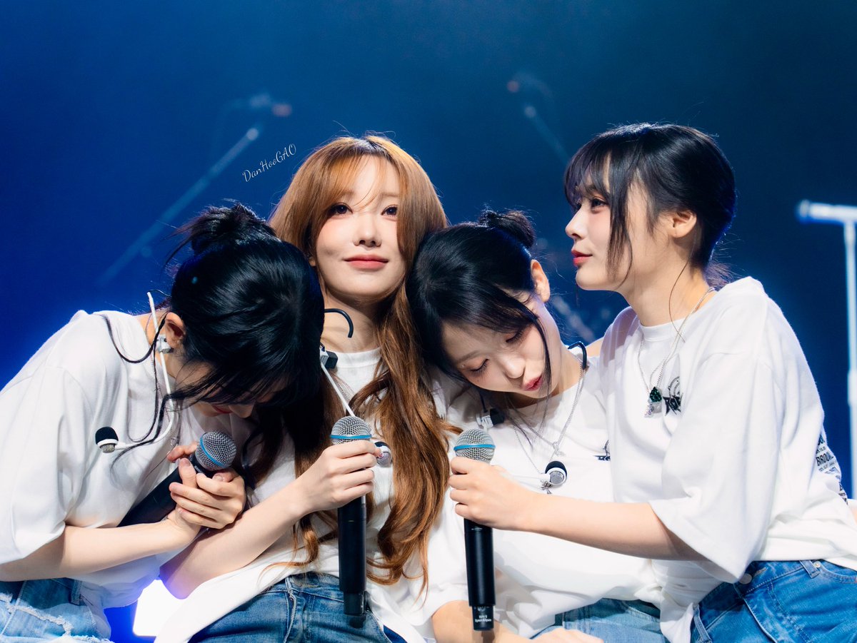 2026.01.03🇲🇴 #QWER #chodan #magenta #hina #siyeon #쵸단 #마젠타