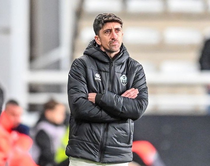 Desde la llegada de Pablo Hernádez al banquillo, con 15 partidos dirigidos, se han conseguido 2,13 puntos por partido y el 66% de los partidos ganados. 

El líder de la categoría <a href="/realracingclub/">Real Racing Club</a> lleva un promedio de 1,9 puntos por partido.

‼️‼️‼️LOCURA ‼️‼️‼️