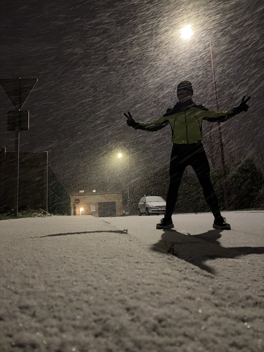 2026 me voilà run du jour sous la ❄️ meilleurs vœux les amis du #RuizClub <a href="/alexandreruiz/">𝗔𝗹𝗲𝘅𝗮𝗻𝗱𝗿𝗲 𝗥𝘂𝗶𝘇</a>  beaucoup moins même plus sur X mais je vous oublie pas !