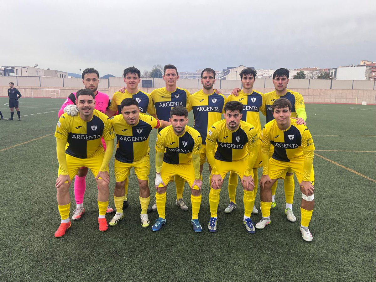 alqueriescf's tweet photo. Avanzamos a la siguiente ronda de #laNostraCopa

CD Segorbe 0️⃣ - 2️⃣ Alqueries CF

⚽: Molés, Crou 🎯

¡𝙎𝙚𝙜𝙪𝙞𝙢𝙤𝙨! ¡Vamos Niño! 💙💛

#alqueriescf #somdelniño #unamaneradevivir #todaunavida https://t.co/dxJGVvZV61