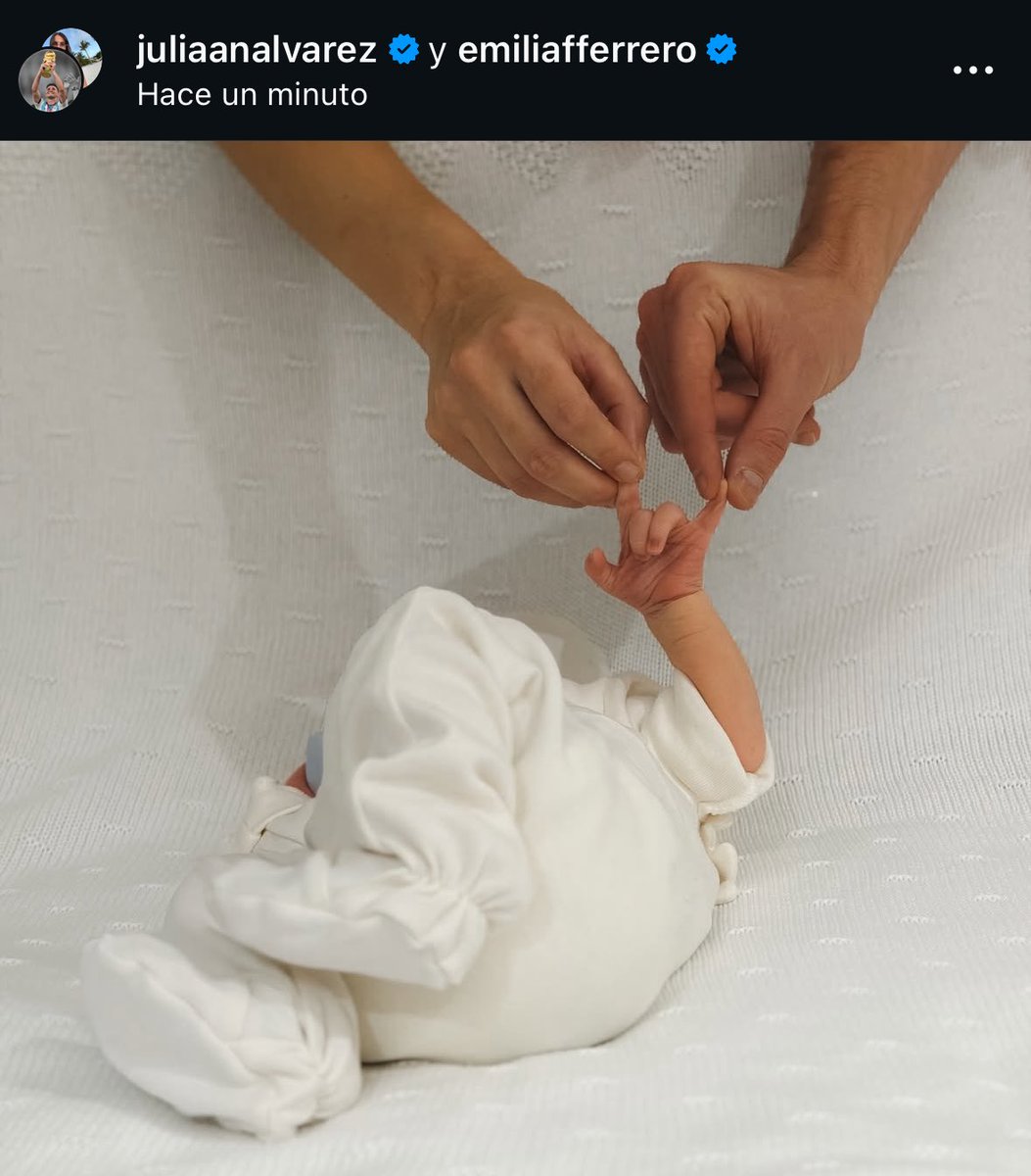 La publicación que subieron Julián Álvarez y su pareja del nacimiento de su primer hijo, Amadeo 🥹😭