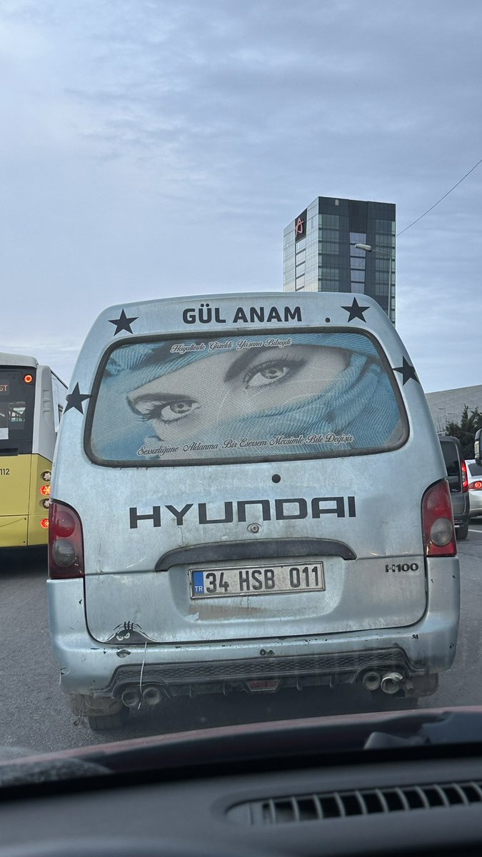 sessizliğime aldanma bir esersem mevsimler bile değişir
gül anam