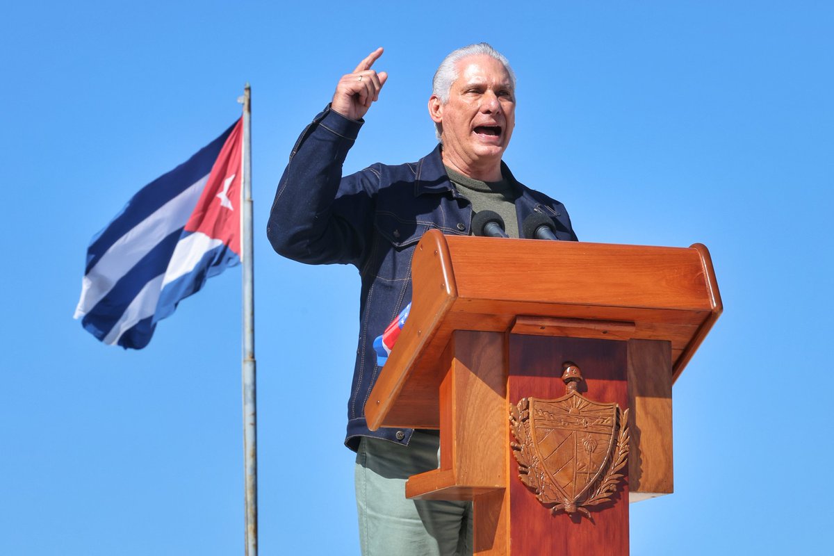 Urge que la comunidad internacional se movilice, se articule, se coordine en la denuncia de este flagrante acto de terrorismo de Estado y del ilegal, inmoral, delictivo secuestro de un Presidente legítimo para propiciar un cambio de régimen.

<a href="/DiazCanelB/">Miguel Díaz-Canel Bermúdez</a>