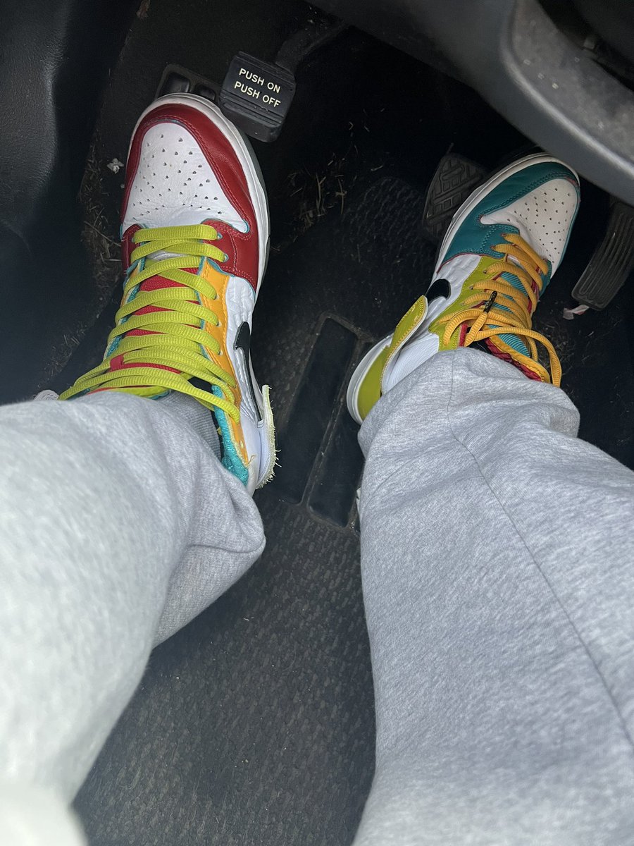 MikeBKevlar's tweet image. Fun fact
I get more compliments on my shoes when wearing my @FroSkate “All Love,No Hate” than any other pair. Widely loved by the majority not just the “sneaker community”
Bravo once again on my most COMFORTABLE pair I wear❤️👏
(Wish more people would do this mini diamond stitch)