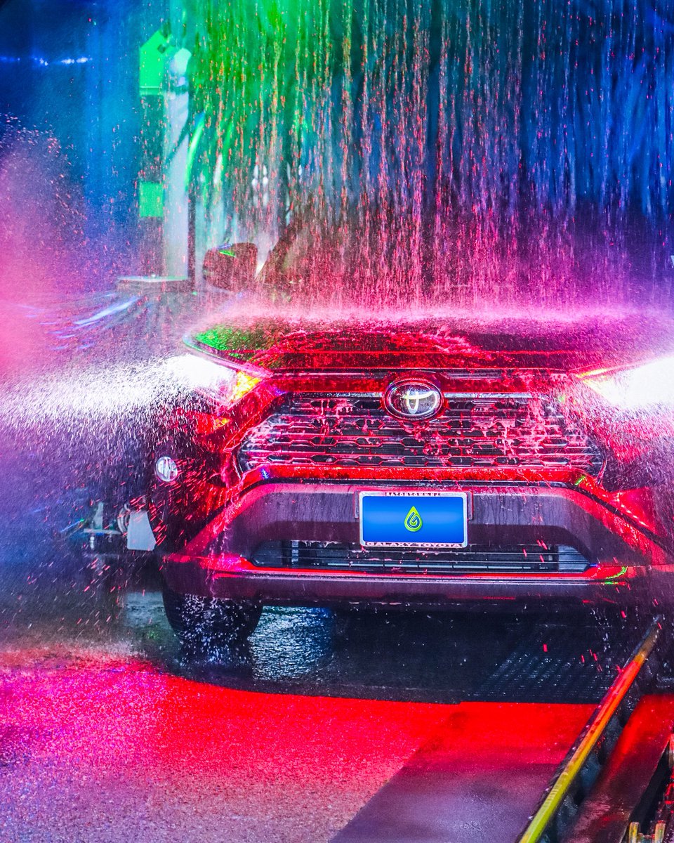Wash. Shine. Repeat. 💦✨🔁 Get Unlimited Washes + keep it clean this Winter. 💧 #glowcarwash #unlimitedwashes #cleancar #winter #carwash