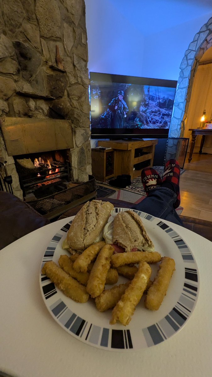 One of the (very few) perks of being single: when you have a packet of halloumi fries going out of date that need to be eaten, you *have* to eat then all yourself. 
Every cloud, huh 🤷