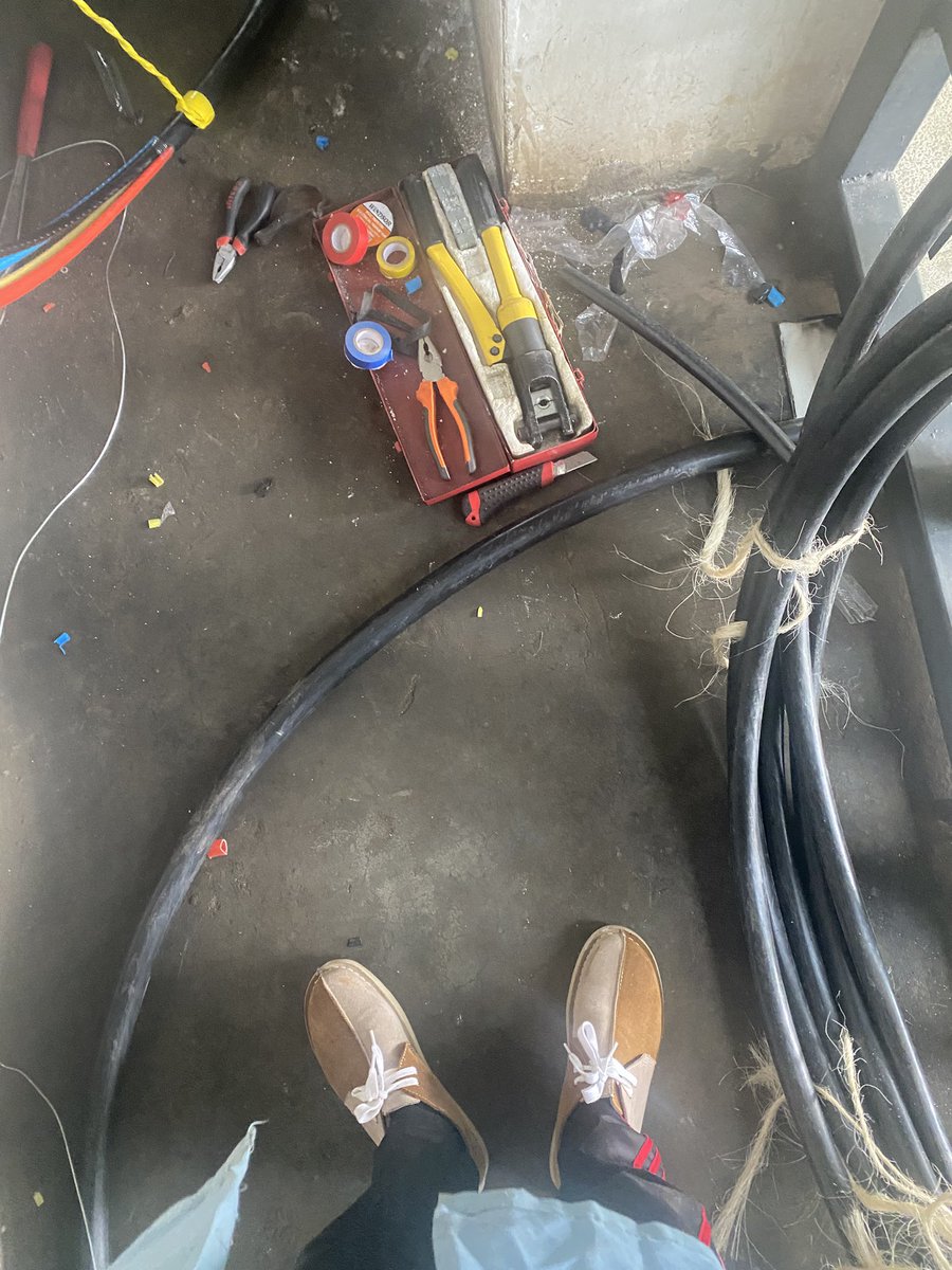 L_padreh's tweet photo. I provide professional electrical and solar installation &amp; maintenance services ⚡☀️
• Consultancy 
~Installation 
~Repairs and Maintenance 
• Electrical and solar appliances servicing https://t.co/VpEVxK4sVF