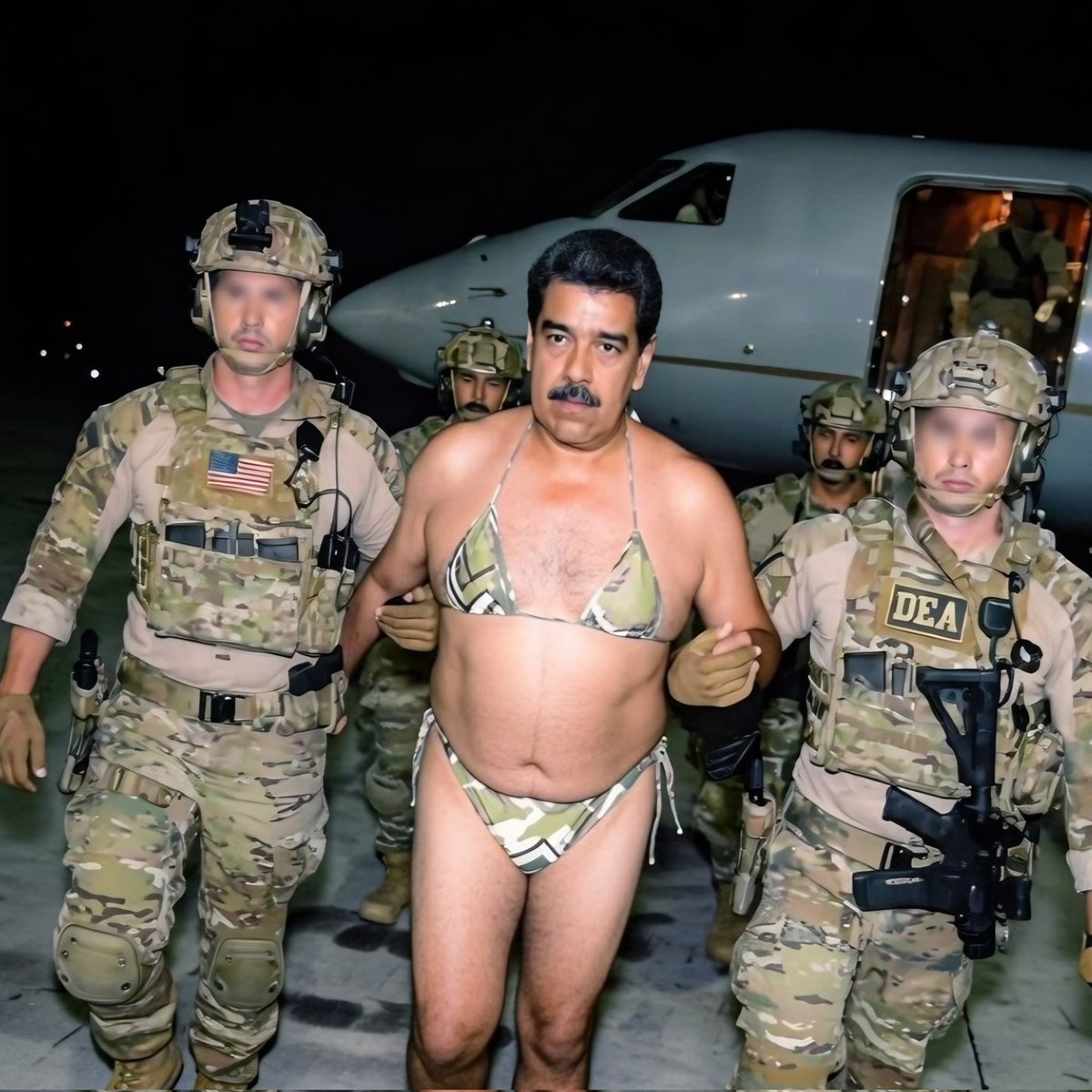 NeoGuruGames's tweet image. Su segundo amo capturado jaajaajaja