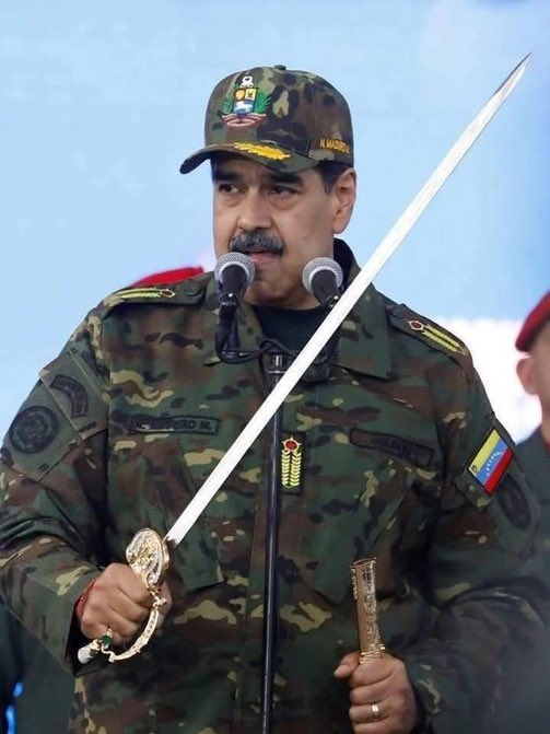 SafaaAlNuaimi's tweet image. يخلق من الحمار اربعين..