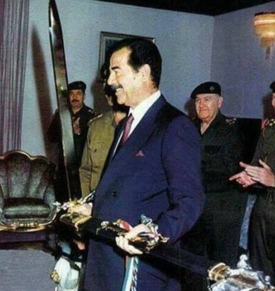 SafaaAlNuaimi's tweet image. يخلق من الحمار اربعين..