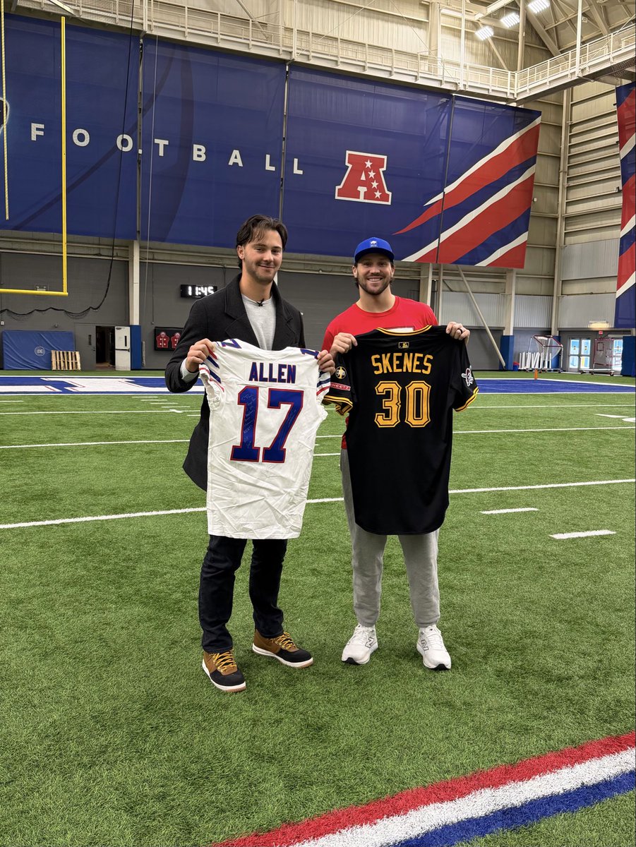 livvydunne's tweet image. This is my Super Bowl