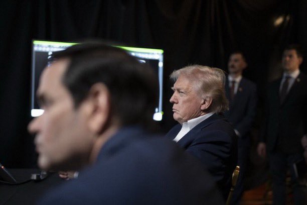 Galactusq's tweet image. 🚨🚨: USA president Donald Trump watching live action during Operation Venezuela