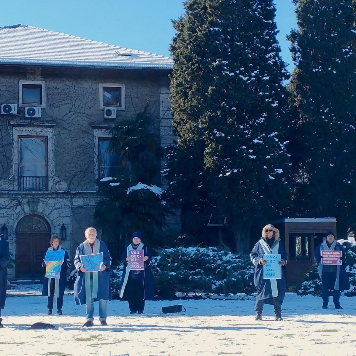 bgyetherr's tweet image. “3-5 gün sonra biter” denilen Boğaziçi Üniversitesi’ndeki kayyum rektör direnişi 6. yılına girdi.