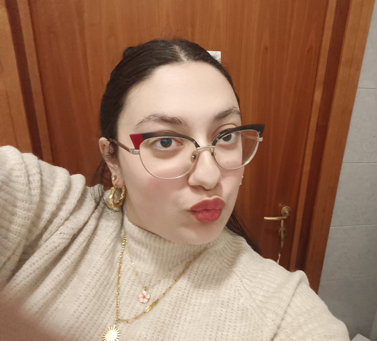 ❛ 𝐧𝐢𝐧𝐢 ★ 𝐥𝐨𝐯𝐞𝐫𝐠𝐢𝐫𝐥 ! ༉‧₊˚ tweet media