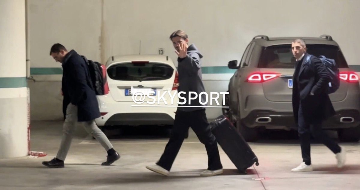 #Sampdoria, l’attesa é finita: Matteo #Brunori é arrivato a Genova, firmato il contratto fino a giugno. Domani il primo allenamento <a href="/SkySport/">skysport</a> <a href="/DiMarzio/">Gianluca Di Marzio</a>