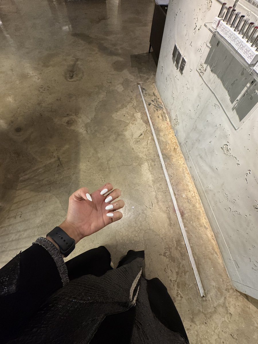 imroley's tweet image. if i was a place,
i’d totally be a nails spa