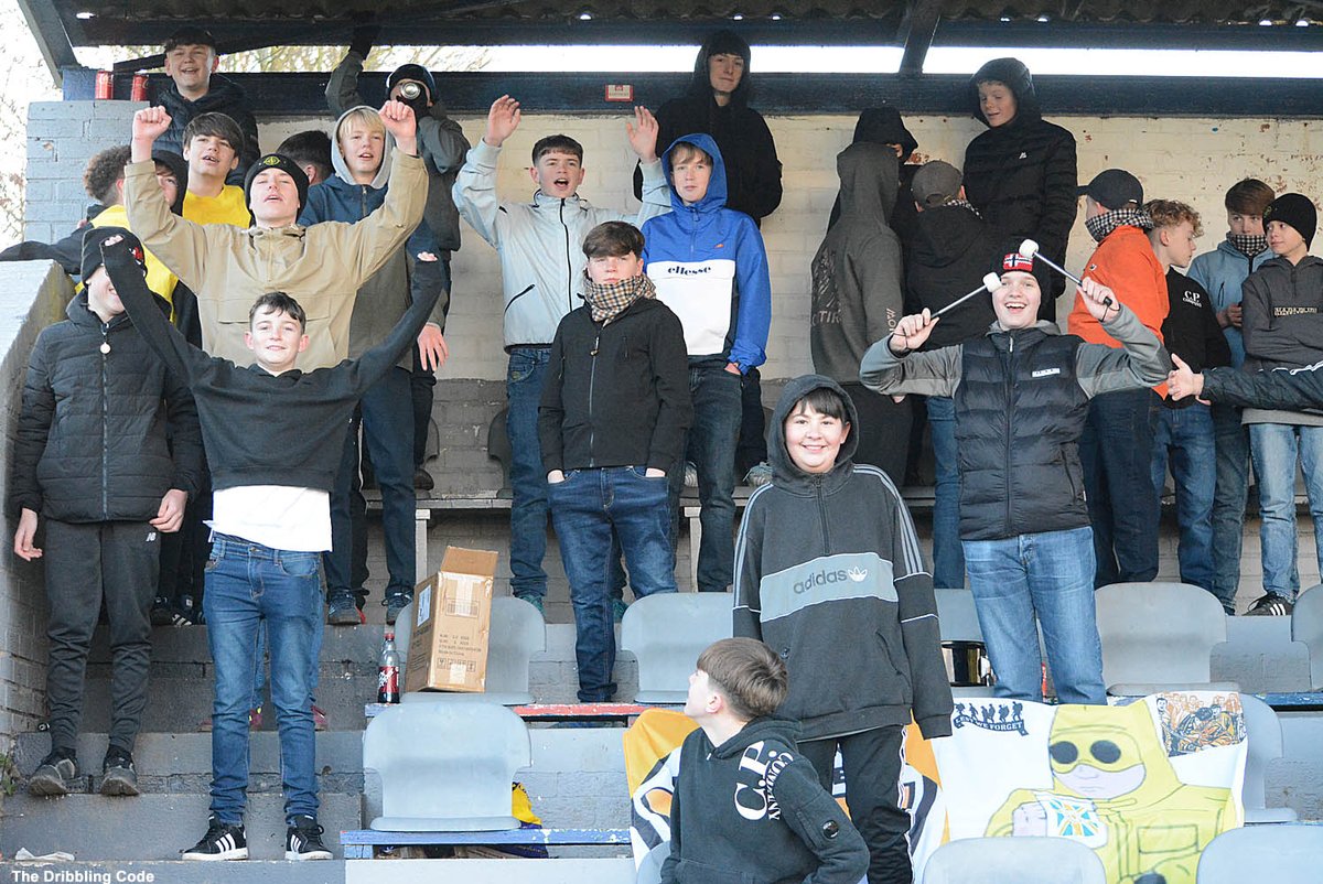 dribblingcode's tweet image. Elsecar Ultras! @ElsecarDynamoes ... @NonLeagueCrowd