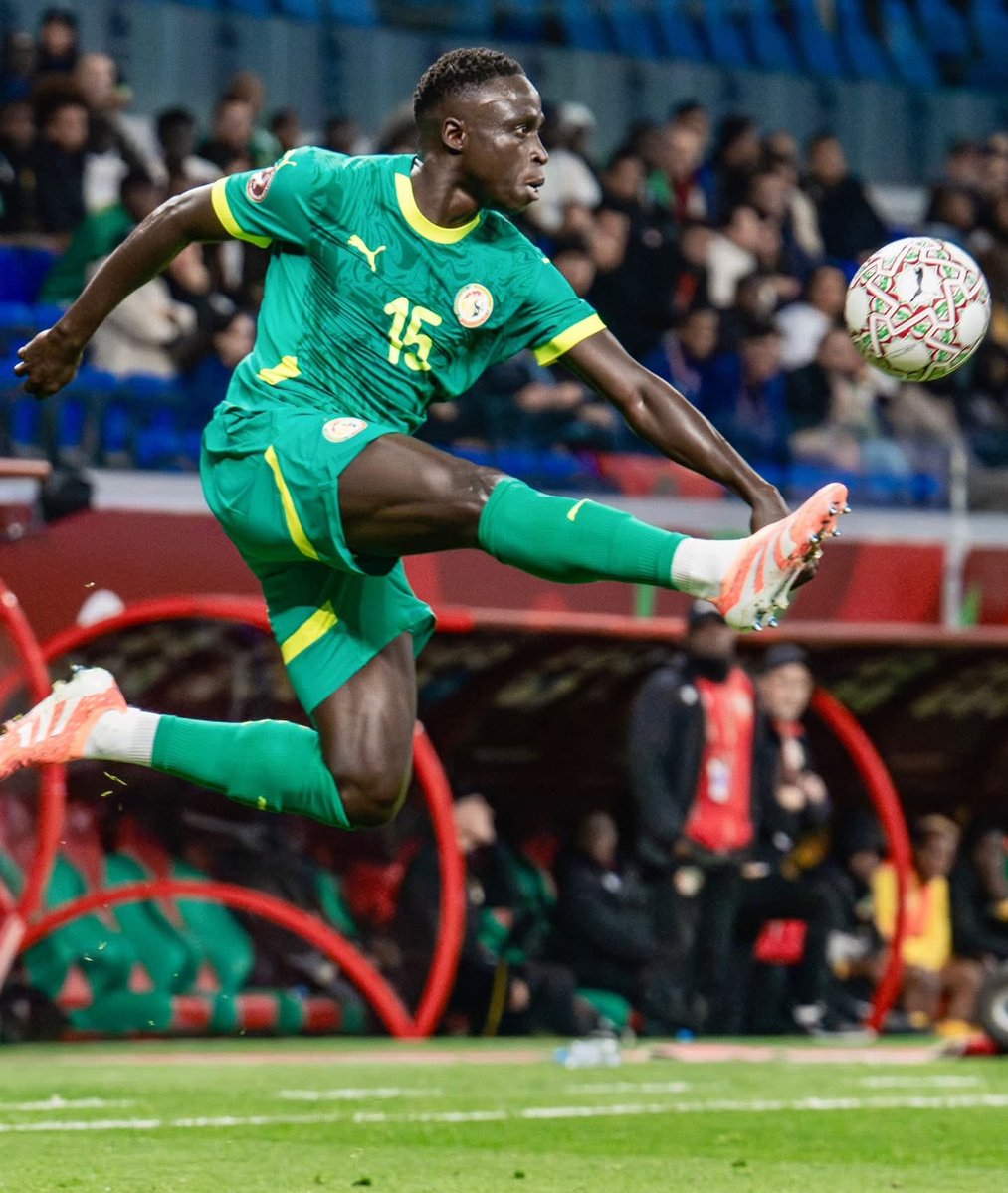 Fall_Dams's tweet image. 🇸🇳 ⚽️⚽️ Gueye ⚽️ Mbaye. Le Sénégal en quarts 🦁 #UCL #CAN2025 #Villarreal #PSG