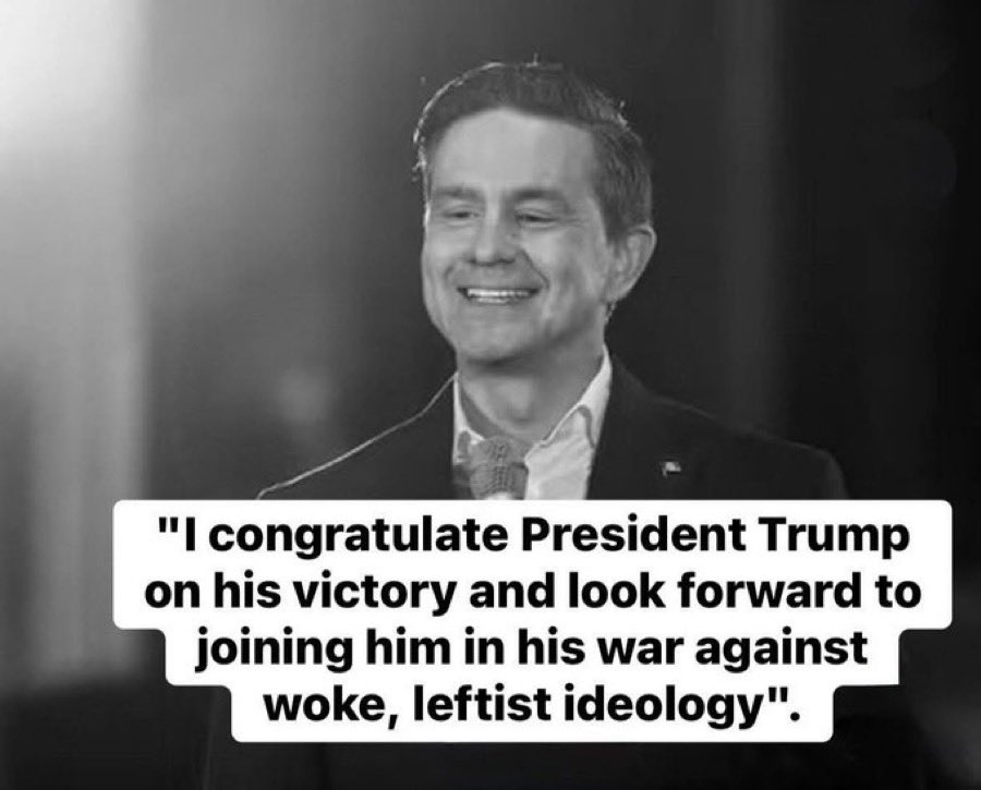 THERE’S NOTHING MORE DANGEROUS THAN AN IDIOT THAT THINKS HE’S SMART WHILE CONGRATULATING A DICTATOR, TRUMP, FOR TAKING OVER AN OIL RICH VENEZUELA…

YES, THIS MORON 👇👇👇