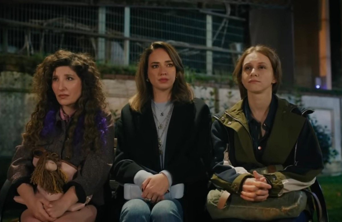 nuricella's tweet image. sıcak                       soğuk                 allaha           
nevale                    nevale               havale