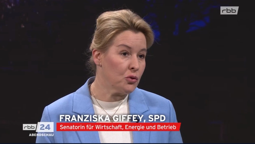 Julian Reichelt tweet media