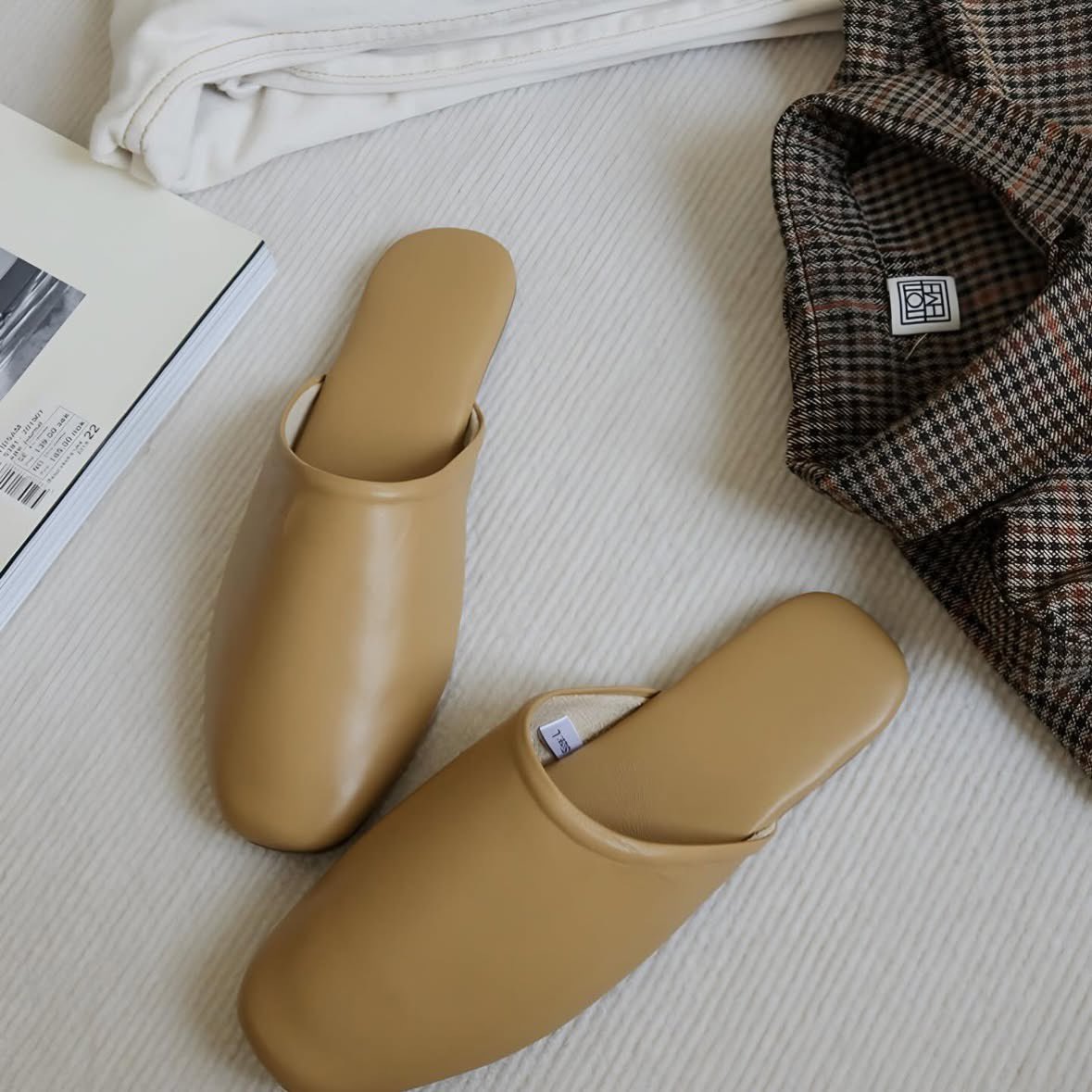 Couple goals, down to the soles 😍 Durable leather, soft indoor warmth — the perfect pair for you + your favorite person. Grab your matching slippers today!” 👉🏼 simmonsstore.store/products/sheep… #fyp