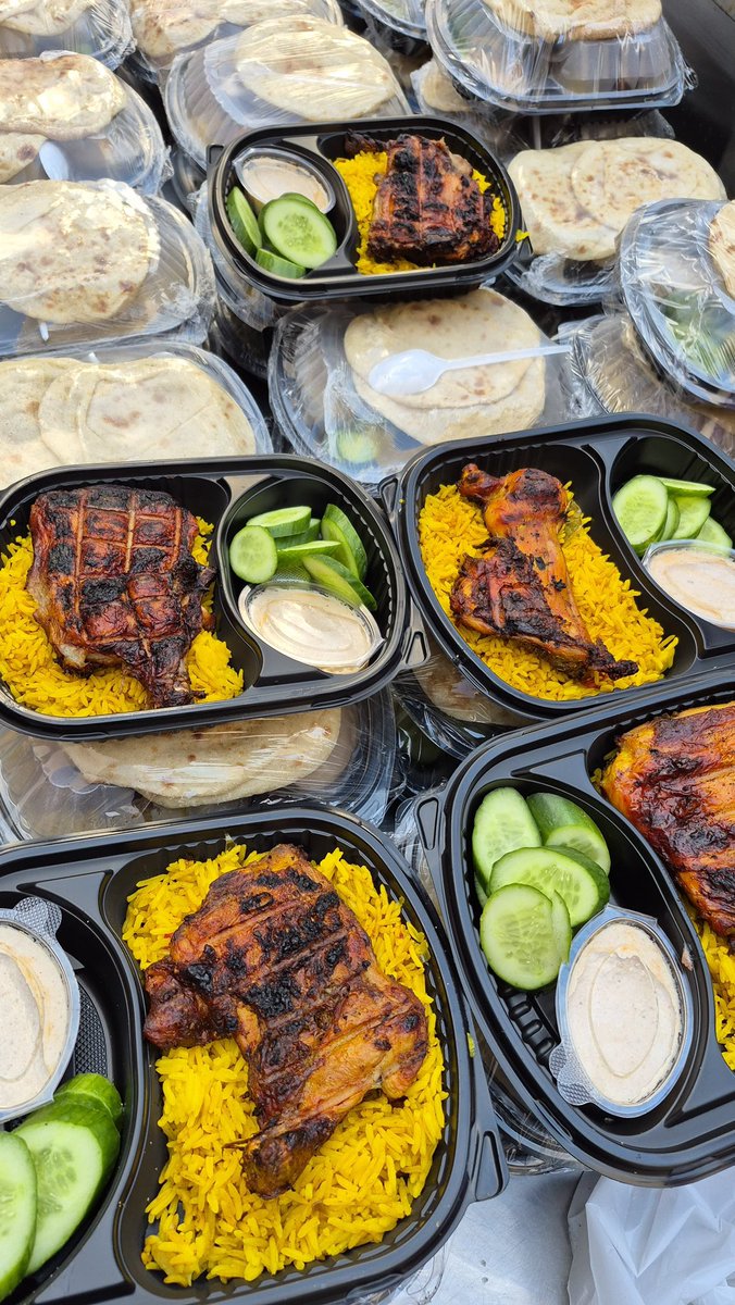 urfavdentist__'s tweet image. بإذن الله هنعمل وجبات اطعام الجمعه ساعدوني
اجمع اكبر عدد وجبات ونطعم ناس غلابه جدا وعاوزين نحاول نعملهم لحمه 
للمساعده وتقدرو تيجو توزعو معانا وتجيبو وجبات بنفسكم وتوزعو وتشوفو الوضع 
محدش يكسل❤️
المنطقه محتاجه جداوبيستنو الوجبه
Cash 01069874675 
و انستا باي m.farag1994@instapay