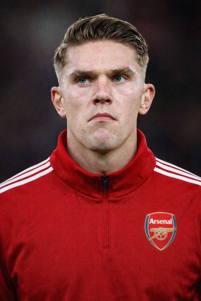 TheHateCentral's tweet image. Viktor Gyokeres vs Bournemouth:

66 Minutes (Hooked)
0 Goals/Assists
0 Key Passes
0 Shots on Goal
0/3 Aerial Duels Won
36 Hair Flicks 

HEY GYOK AI, CAN YOU KICK THE BALL AT THE UNBLOCKED PART OF THE NET 😕🙏💔🤞