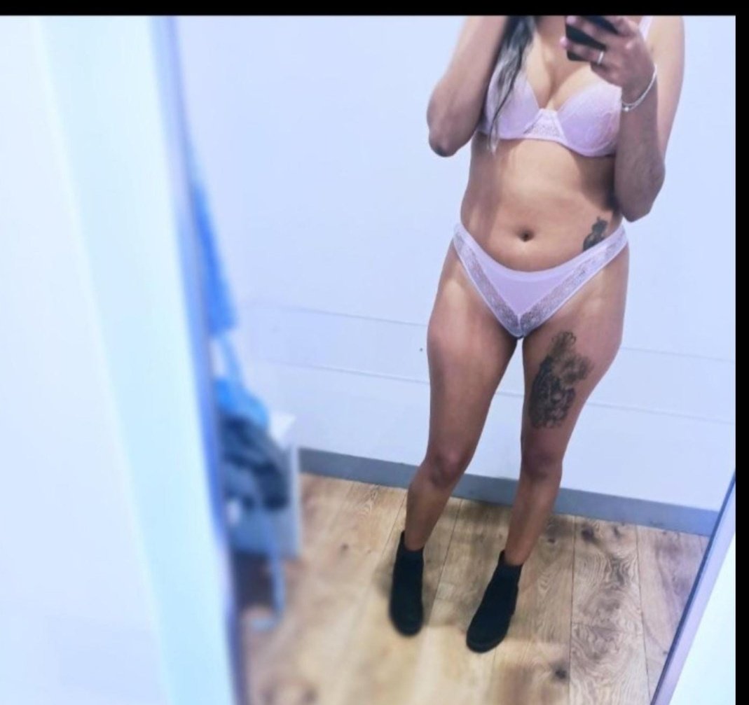 Saludos, bonito sábado
Buscando pareja o niña Bi, para salir el dia de hoy
Quien dice Hola