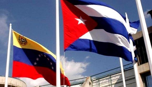 #CubaConVenezuela #Cuba anda de hermana,. condena la. intervención norteaméricana en territorio Venezolano. 
<a href="/ETECSA_Cuba/">ETECSA</a> 
<a href="/AlonsoSybel/">🇨🇺 Sybel Alonso Baldor</a> 
<a href="/MartinezDelaC20/">MartinezDelaCruz</a>
