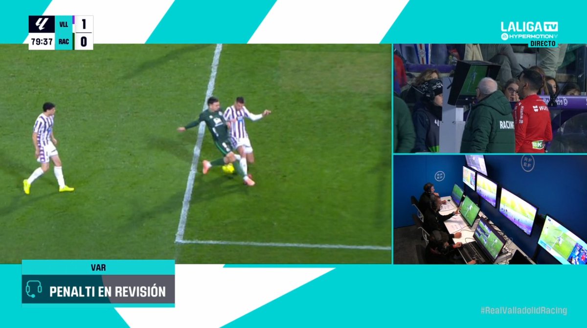 ArchivoVAR's tweet image. 🖥️💥 Ridículo estrepitoso del VAR en el Real Valladolid - Racing de Santander.

👉🏻 Arana remata, Tomeo detiene el balón y, tras ello, se produce un contacto.

❌ 𝗡𝗢 𝗘𝗦 𝗣𝗘𝗡𝗔𝗟𝗧𝗜.

▪️ Milla Alvéndiz y Sánchez Villalobos decidieron dar la nota en el estadio de Zorrilla.