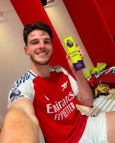 Only1Tommo96's tweet image. No TRUE Arsenal fan scrolls past Declan Rice without liking &amp;amp; reposting it. 

What a performance against Bournemouth what a player.