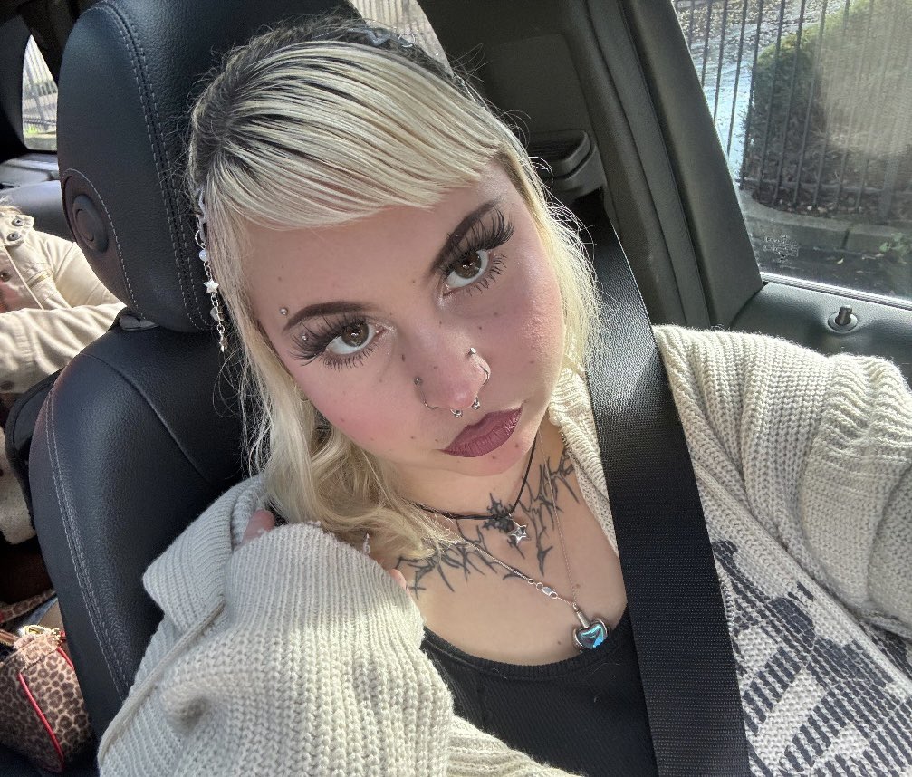 it’s vr day!! ₍^. .^₎⟆