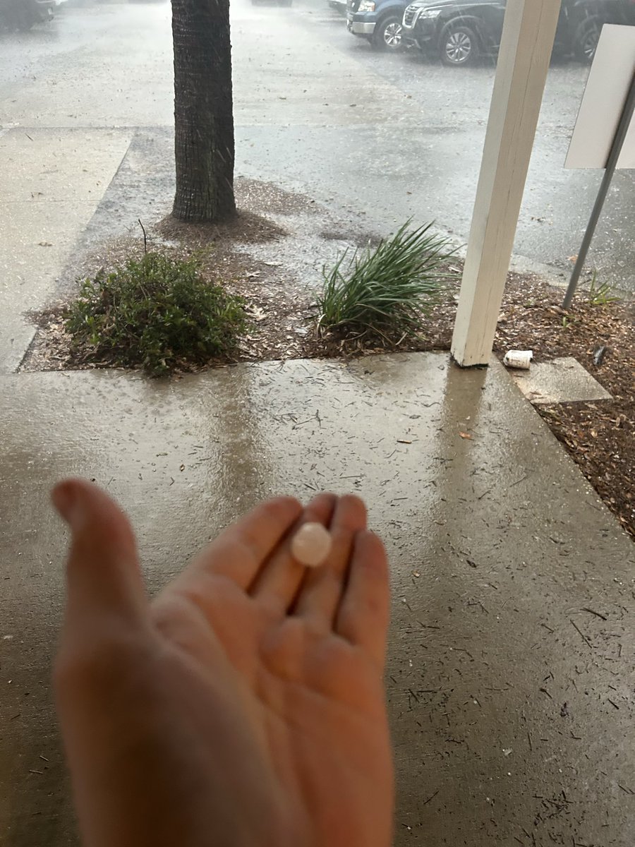 nwfltracking's tweet image. Hail falling in Milton

@NWSMobile @rzweather