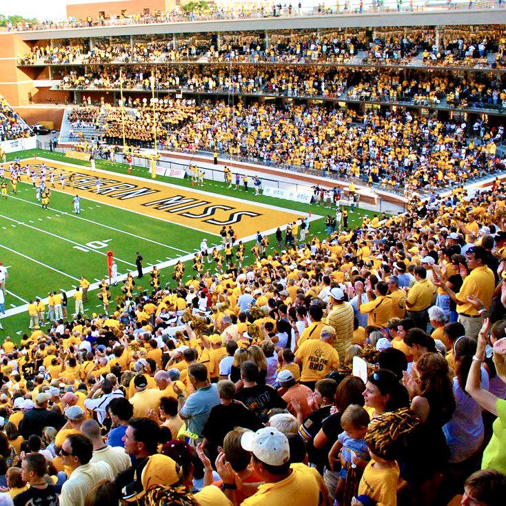 <a href="/CameronMackey_/">Cameron Mackey</a> <a href="/_CoachSteckel/">Jerone Steckel</a> Let’s Go Cam! #NastyBunch