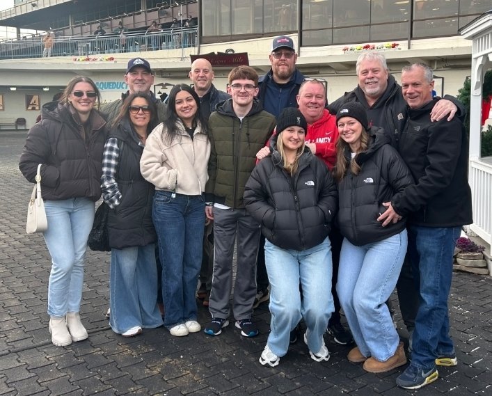 upbackracing's tweet image. Ready for a big effort from UNCLE JIM!!