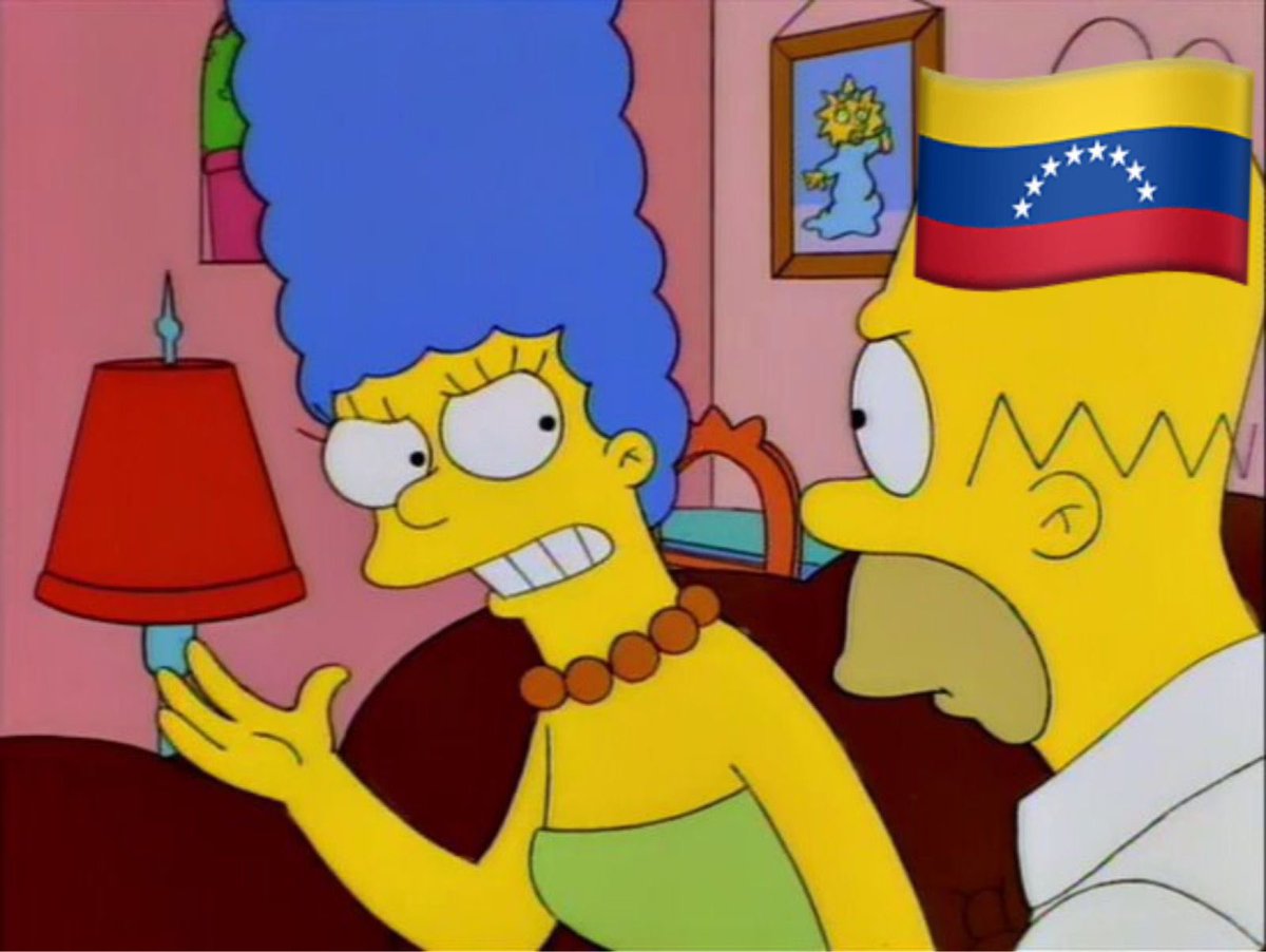 SoySimpsonito's tweet image. – ¡Si no son venezolanos cállense y no opinen sobre Venezuela! 😡
– ¡Tú siempre opinas de los demás países, veneco!
– Sí, pero yo lo hago con gracia. 😏