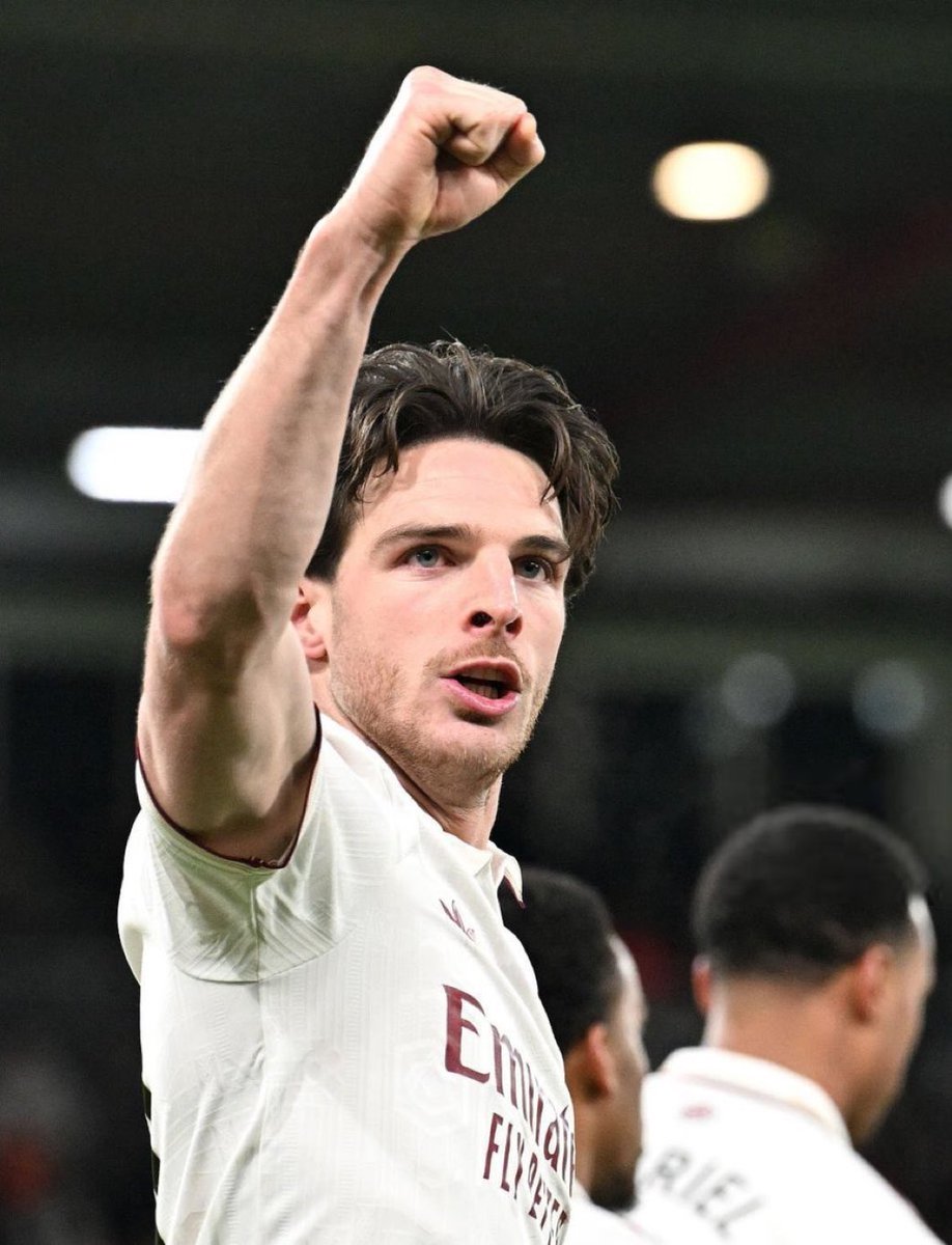 Arsenal047's tweet image. Three points that weight gold , we've got the best midfielder in league