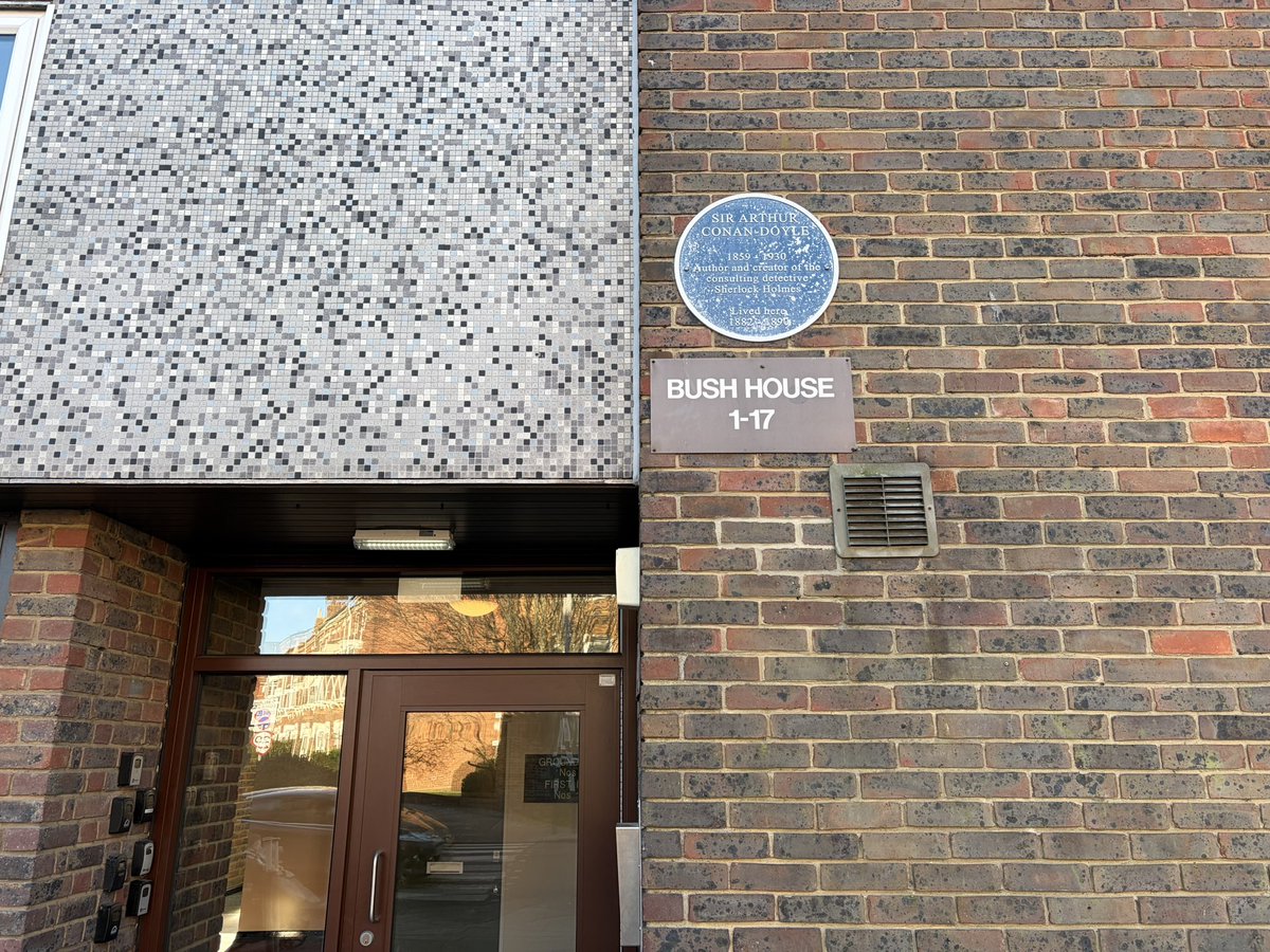 Aaron Bastani tweet media