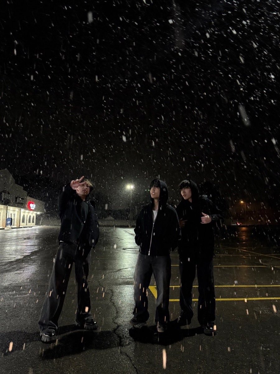 starfallupdate's tweet image. Starfall (@starfallxos) with Joon (@Joon_prod) and Bixby (@ihatebixby)

📸 Christian Waite | TikTok