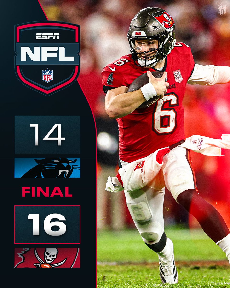 FINAL: The @Buccaneers hold on to keep their playoff hopes alive!