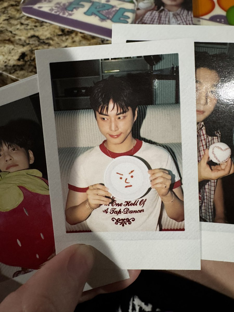 jungsupil's tweet image. I LOVE THIS MAN SO BAD