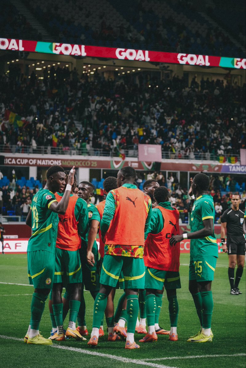 kkoulibaly26's tweet image. Team Spirit 💪🏿

🇸🇳 #SENSDN 3-1 🇸🇩 #AFCON2025 #KK