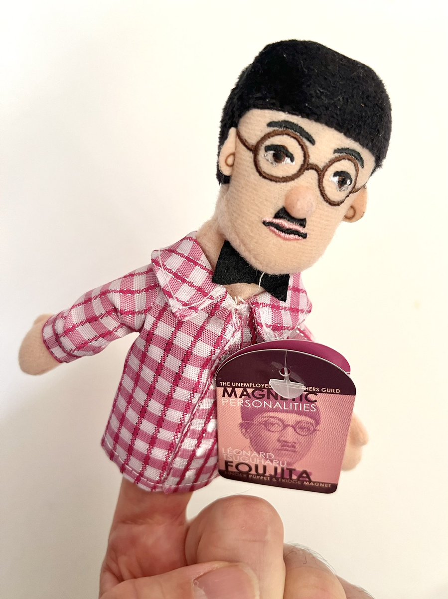 府中市美術館で購入した藤田嗣治の指人形が本人そっくり。飾っていると