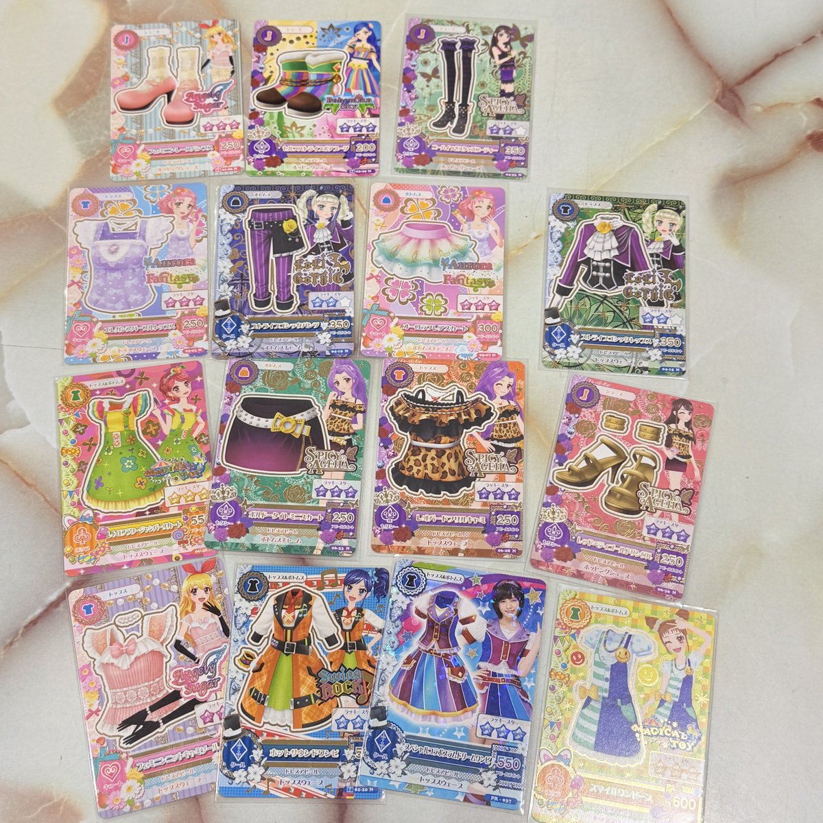 アイカツカード アイカツ などが入荷してます。 各100円⭕️