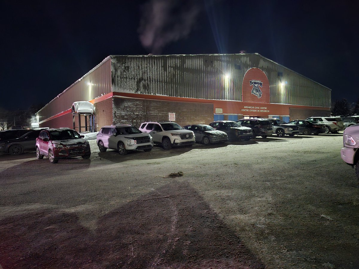 ChickenPoutine's tweet image. Good evening from Miramichi New Brunswick where the Timberwolves are taking on the Grand Falls Rapids in MHL action. I'm really psyched i drove the 135km road across the middle of NB for this!